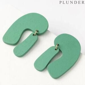 New Plunder “Tress” Wooden Geometric Earrings (1.5”)